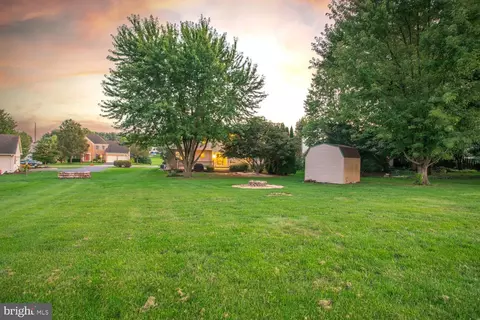Exterior - 6 Camellia Ct, Lititz, PA 17543 photo 2 of 10