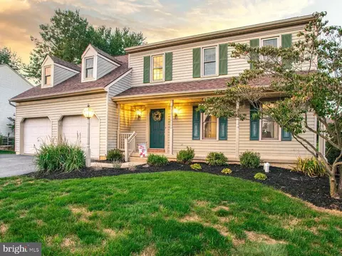 6 Camellia Ct, Lititz, PA 17543