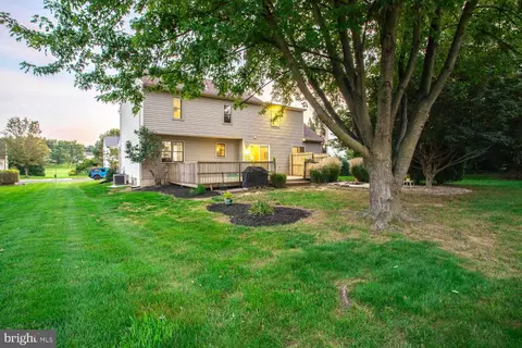 Exterior - 6 Camellia Ct, Lititz, PA 17543 photo 8 of 10