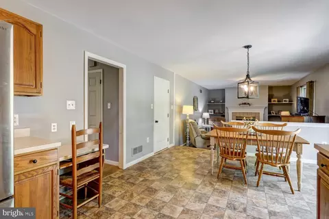 Dining - 6 Camellia Ct, Lititz, PA 17543 photo 2 of 2