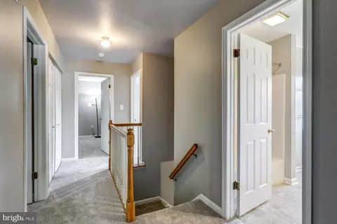 Entry Way - 6 Camellia Ct, Lititz, PA 17543 photo 4 of 4