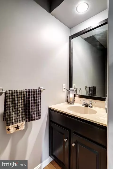 Bath - 6 Camellia Ct, Lititz, PA 17543 photo 1 of 4