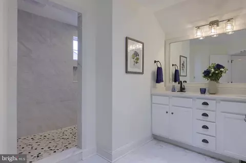 Bath - 655 Greider Rd, Mount Joy, PA 17552 photo 1 of 8