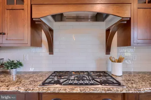 Kitchen - 655 Greider Rd, Mount Joy, PA 17552 photo 6 of 10