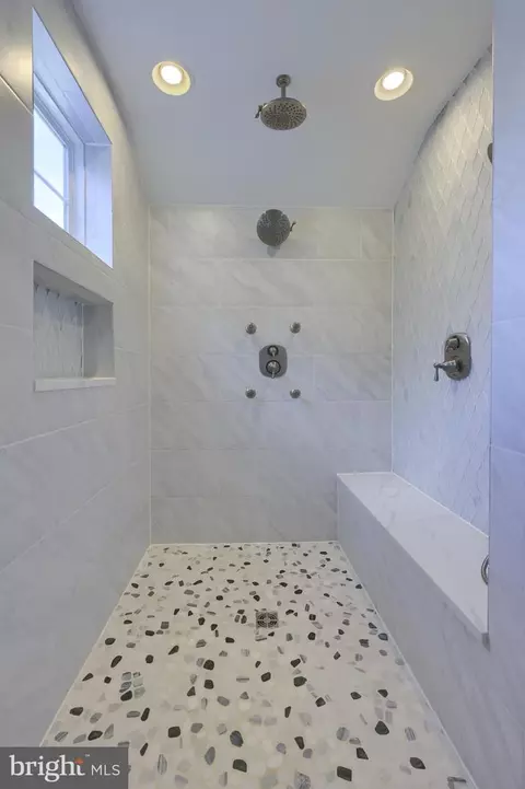 Bath - 655 Greider Rd, Mount Joy, PA 17552 photo 3 of 8