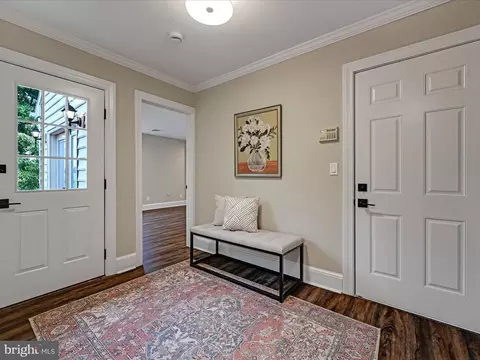 Entry Way - 301 Sarsen Dr, Lititz, PA 17543 photo 7 of 10