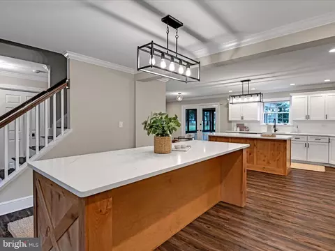 Kitchen - 301 Sarsen Dr, Lititz, PA 17543 photo 2 of 8