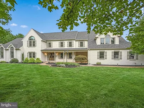 Exterior - 301 Sarsen Dr, Lititz, PA 17543 photo 3 of 10