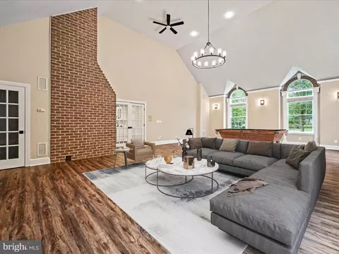 Living - 301 Sarsen Dr, Lititz, PA 17543 photo 6 of 6
