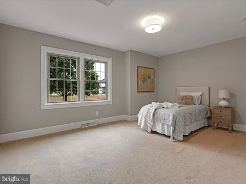Bedroom - 301 Sarsen Dr, Lititz, PA 17543 photo 5 of 5