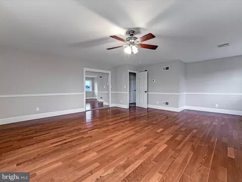Living - 301 Sarsen Dr, Lititz, PA 17543 photo 4 of 6