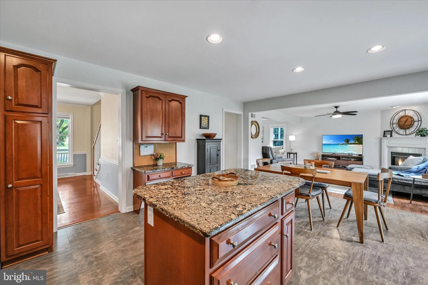 Kitchen - 9 Field Ln, Lititz, PA 17543 photo 3 of 5