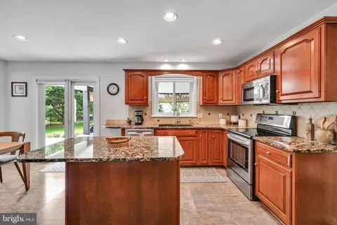 Kitchen - 9 Field Ln, Lititz, PA 17543 photo 5 of 5