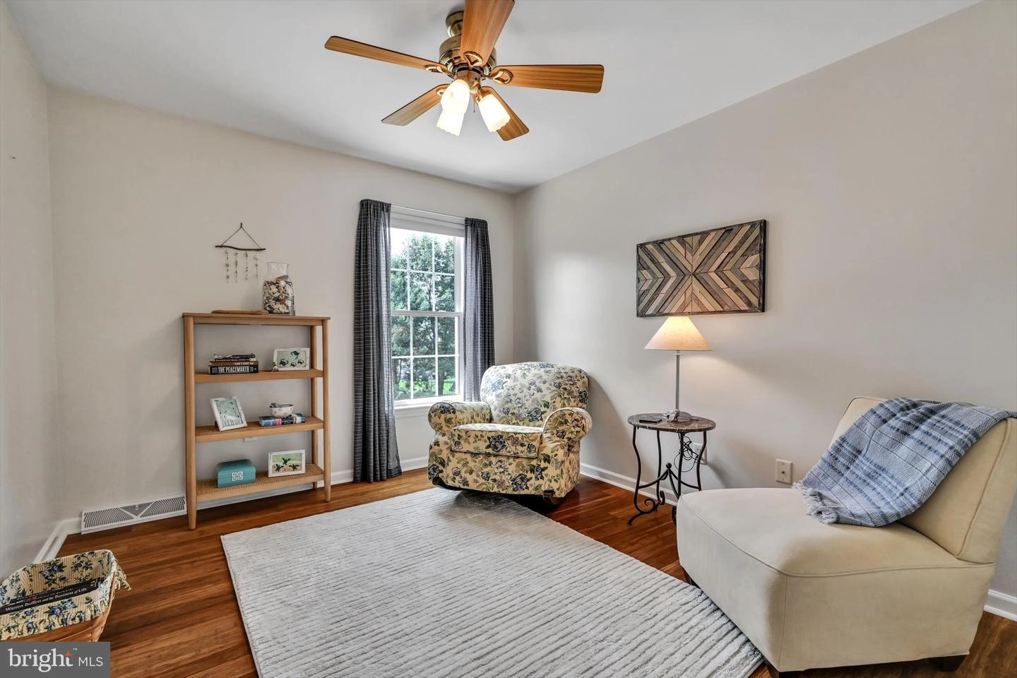Bedroom - 9 Field Ln, Lititz, PA 17543 photo 3 of 4