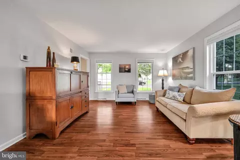 Living - 9 Field Ln, Lititz, PA 17543 photo 1 of 1