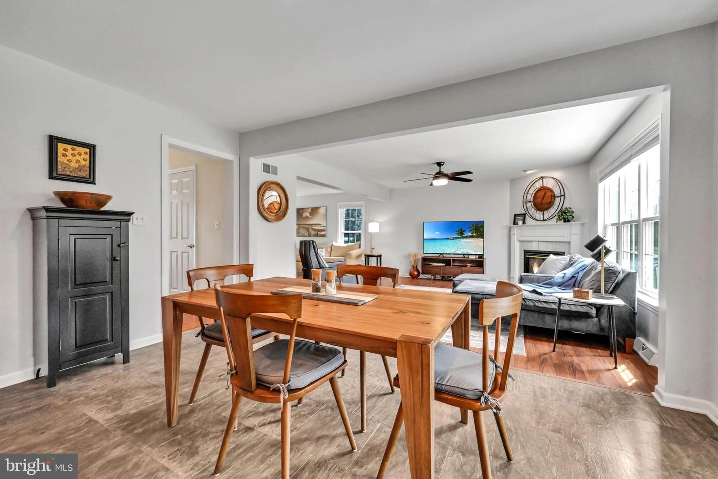 Dining - 9 Field Ln, Lititz, PA 17543 photo 1 of 3