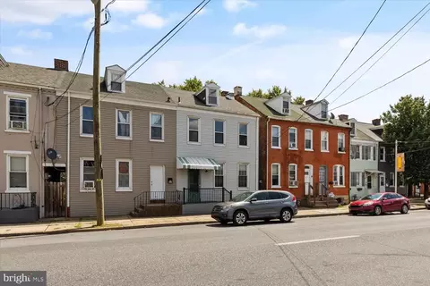 813 N Queen St, Lancaster, PA 17603