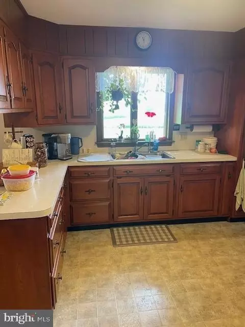 Kitchen - 1339 E Oregon Rd, Lititz, PA 17543 photo 3 of 3