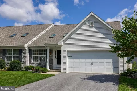 21 Summer Ct, Lancaster, PA 17602