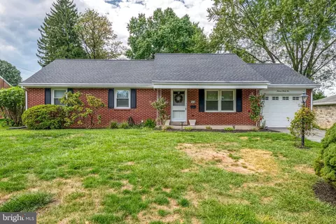 1636 Ridgedale Dr, Lancaster, PA 17601