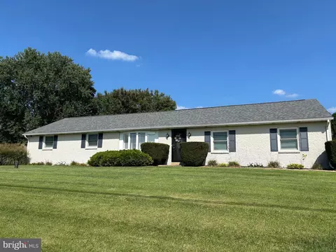 1 Saddler Dr, Christiana, PA 17509
