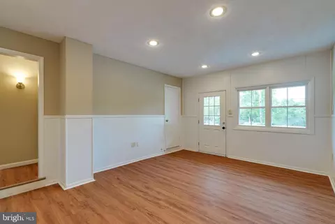 Living - 404 Owl Hill Rd, Lititz, PA 17543 photo 4 of 4