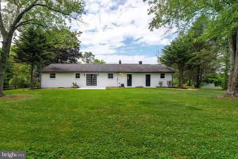 Exterior - 404 Owl Hill Rd, Lititz, PA 17543 photo 4 of 5