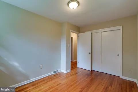 Bedroom - 404 Owl Hill Rd, Lititz, PA 17543 photo 2 of 4