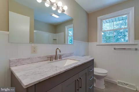 Bath - 404 Owl Hill Rd, Lititz, PA 17543 photo 2 of 2