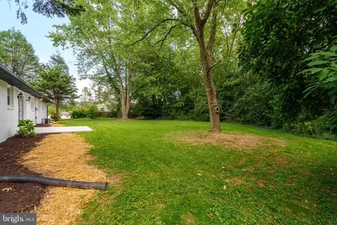 Exterior - 404 Owl Hill Rd, Lititz, PA 17543 photo 3 of 5