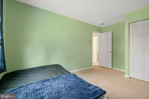 Bedroom - 532 Wood View Dr, Lititz, PA 17543 photo 5 of 5