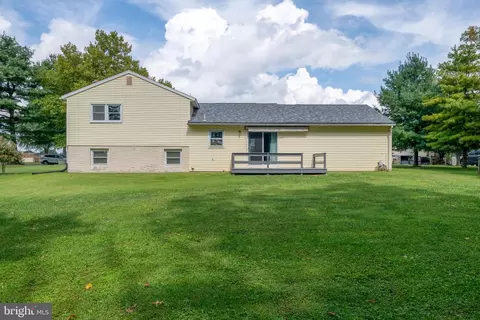 Exterior - 532 Wood View Dr, Lititz, PA 17543 photo 6 of 8