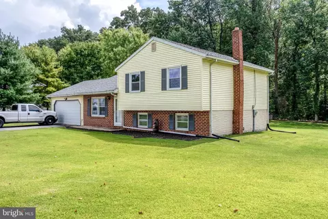 Exterior - 532 Wood View Dr, Lititz, PA 17543 photo 3 of 8