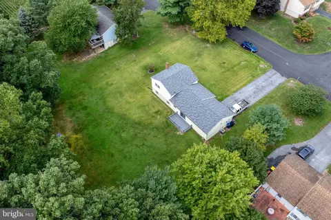 View/Area - 532 Wood View Dr, Lititz, PA 17543 photo 6 of 10