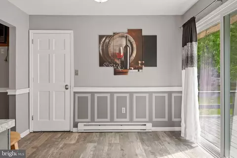 Entry Way - 532 Wood View Dr, Lititz, PA 17543 photo 3 of 4