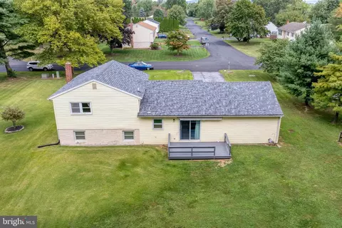 View/Area - 532 Wood View Dr, Lititz, PA 17543 photo 7 of 10