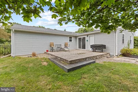 Exterior - 311 Partridge Dr, Lititz, PA 17543 photo 4 of 4