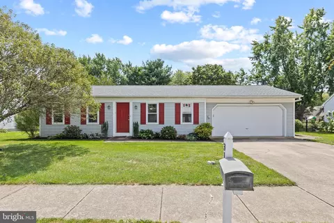 311 Partridge Dr, Lititz, PA 17543
