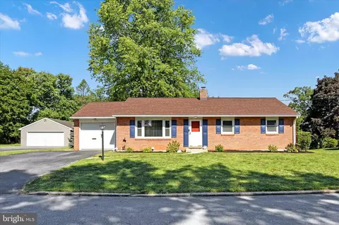643 Hampden Rd, Elizabethtown, PA 17022