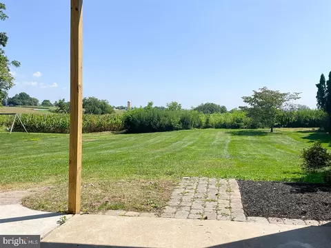 1021 Elbow Rd, Lititz, PA 17543 photo 3
