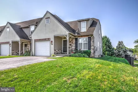33 Toll Gate Sta, Lancaster, PA 17601
