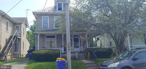 312 E Jackson St, New Holland, PA 17557