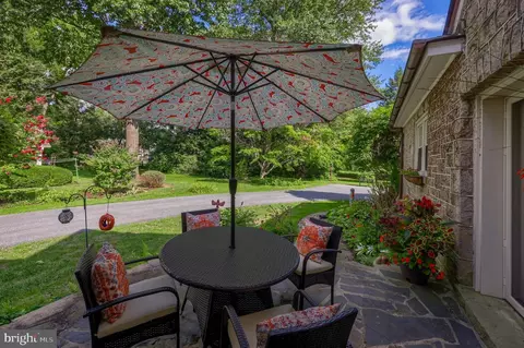 Exterior - 413 Woodcrest Ave, Lititz, PA 17543 photo 7 of 11