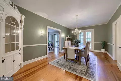 Dining - 413 Woodcrest Ave, Lititz, PA 17543 photo 2 of 4