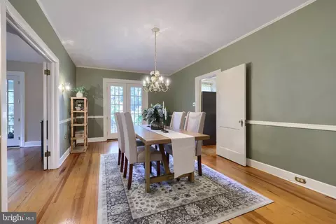 Dining - 413 Woodcrest Ave, Lititz, PA 17543 photo 1 of 4