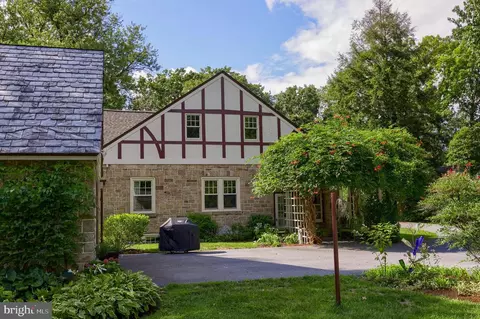 Exterior - 413 Woodcrest Ave, Lititz, PA 17543 photo 8 of 11