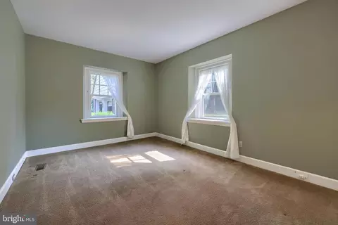 Bedroom - 413 Woodcrest Ave, Lititz, PA 17543 photo 1 of 2