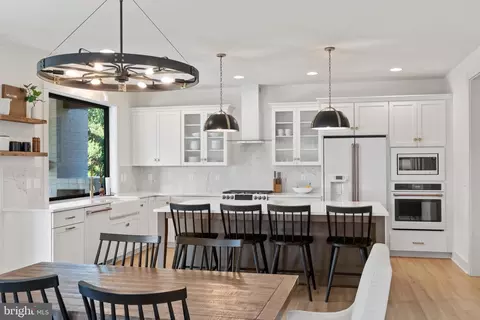 Kitchen - 601 Stonehenge Dr, Lititz, PA 17543 photo 1 of 4