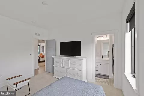 Bedroom - 601 Stonehenge Dr, Lititz, PA 17543 photo 12 of 12