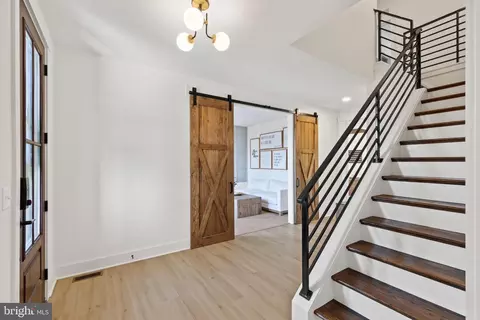 Entry Way - 601 Stonehenge Dr, Lititz, PA 17543 photo 3 of 16